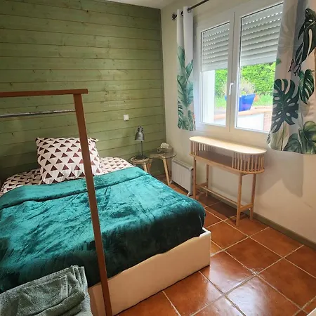 L'escale - Private Bed, Shower & Kitchen Homestay szállás