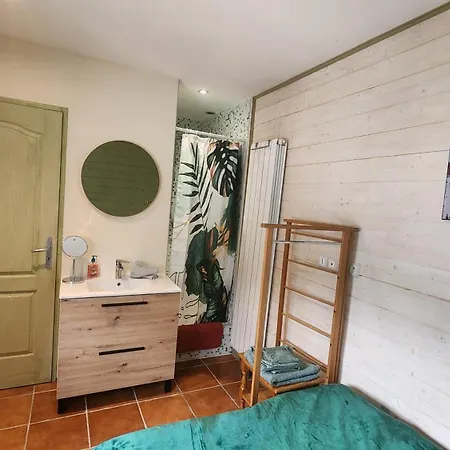 L'escale - Private Bed, Shower & Kitchen Privat bolig *