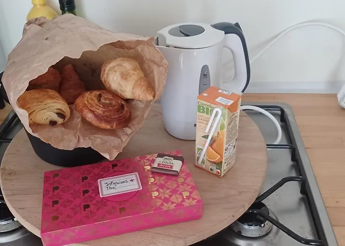 Pansiyon L'escale - Private Bed, Shower & Kitchen Blagnac